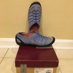 Women’s 10 ,Clarks Privo shoes